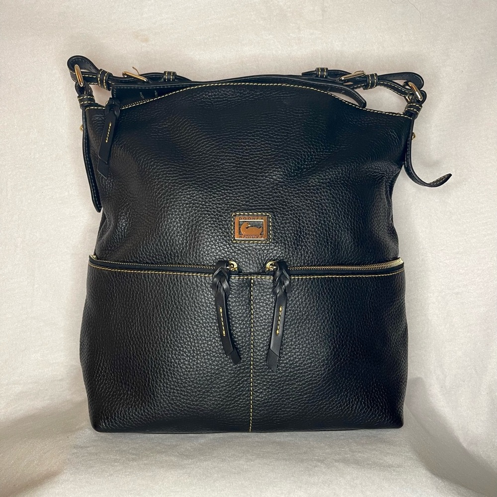 Dooney & Bourke Dillen Medium Black Zipper Pocket Sac - Black/Black
